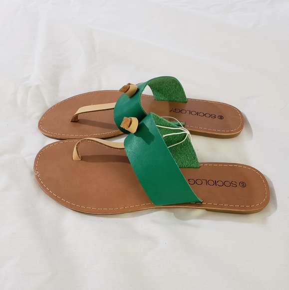 NWOT Sociology Green T-Strap Sandals Sizes 8 & 8.5 - Picture 4 of 7